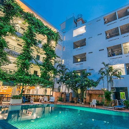 Sutus Court 3 Hotel Pattaya Exterior photo