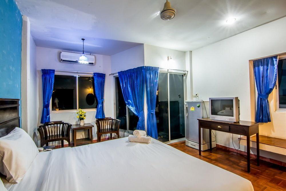 Sutus Court 3 Hotel Pattaya Exterior photo